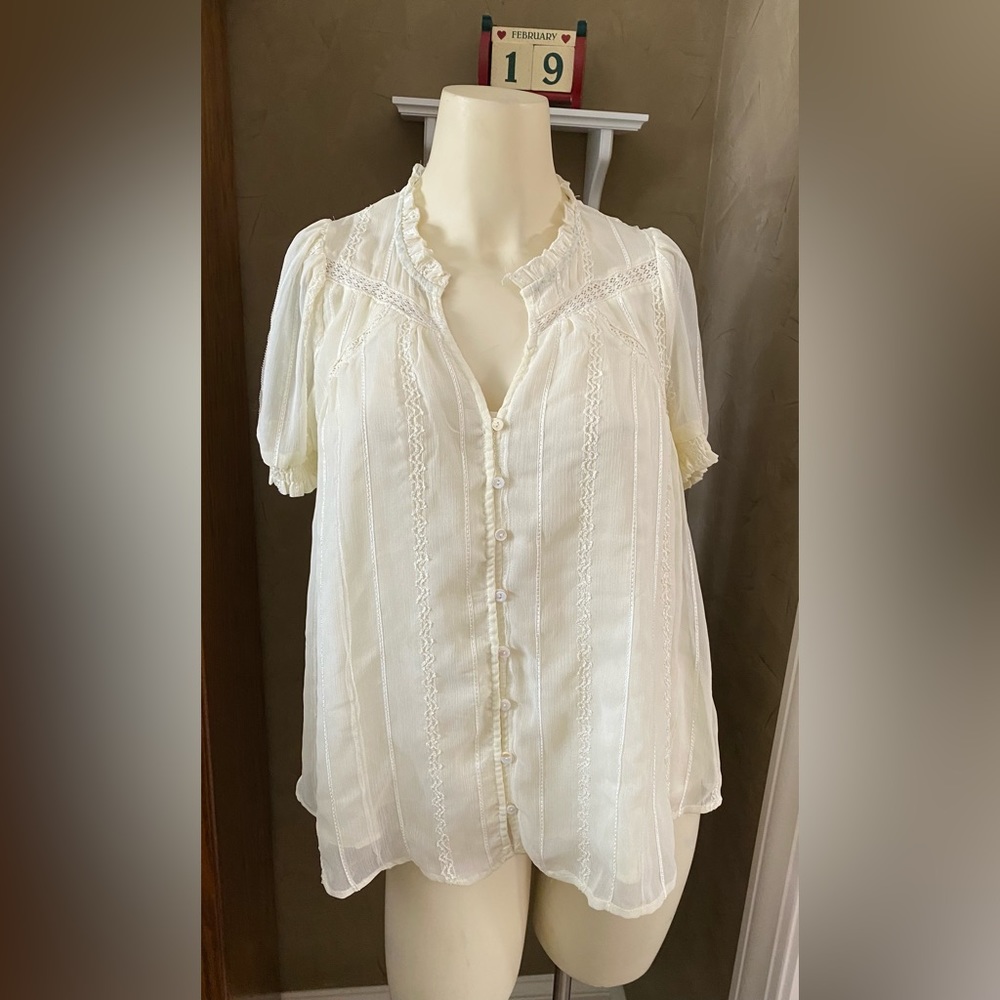 Artistic Works by Lu Romantic Boho Blouse short sleeves cotton lace Detail